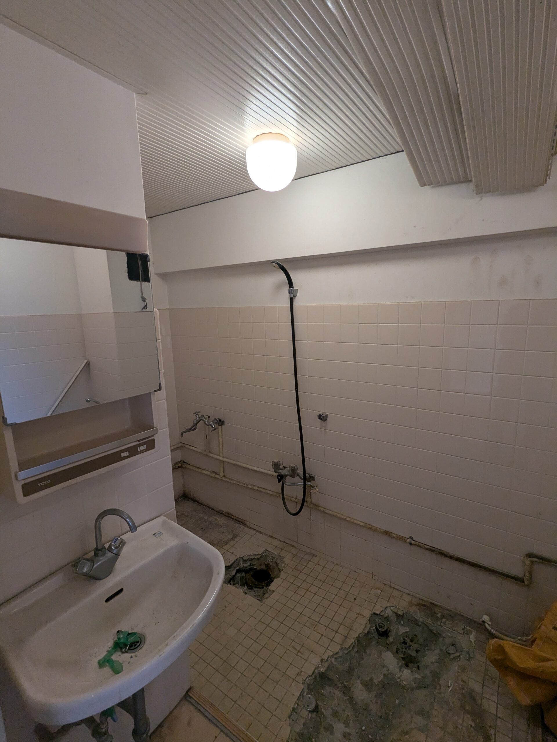 くすみブルーが映える-小上がりのある家- ｜ 中野区　リノベーション前