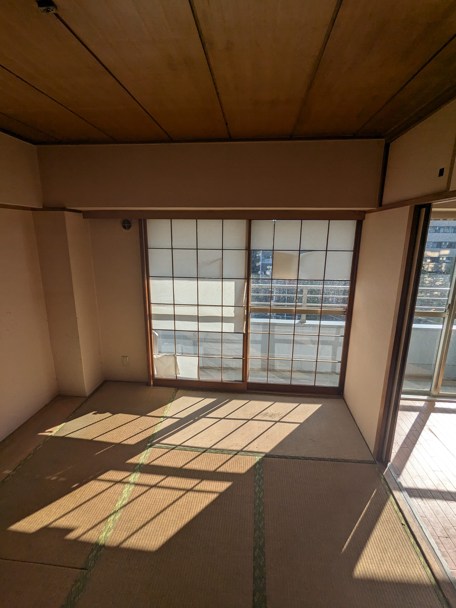 くすみブルーが映える-小上がりのある家- ｜ 中野区　リノベーション前