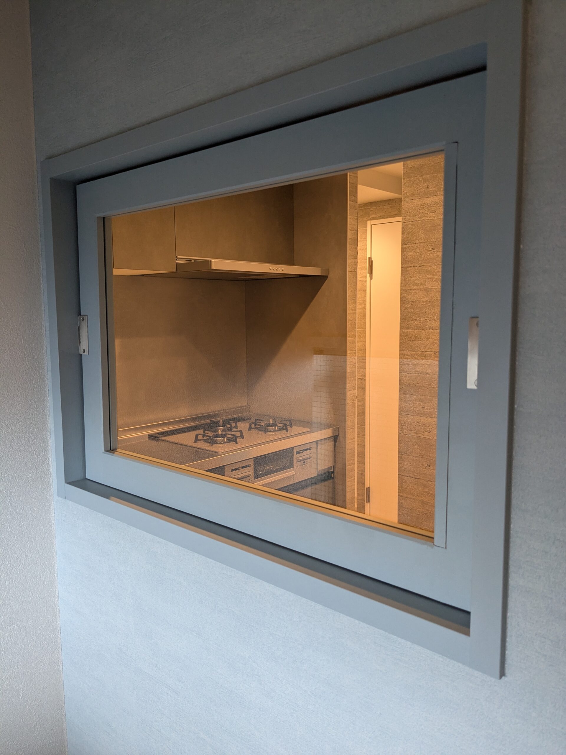 くすみブルーが映える-小上がりのある家- ｜ 中野区　アズ建設施工事例ギャラリー