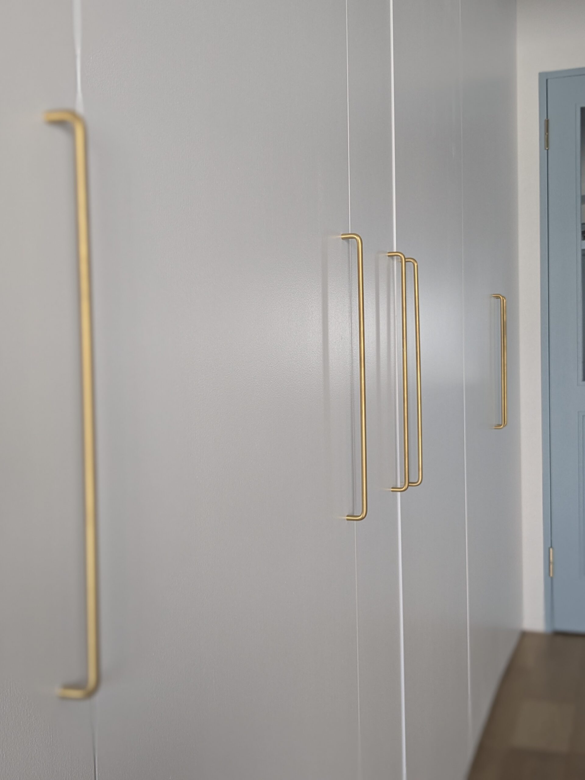 くすみブルーが映える-小上がりのある家- ｜ 中野区　アズ建設施工事例ギャラリー