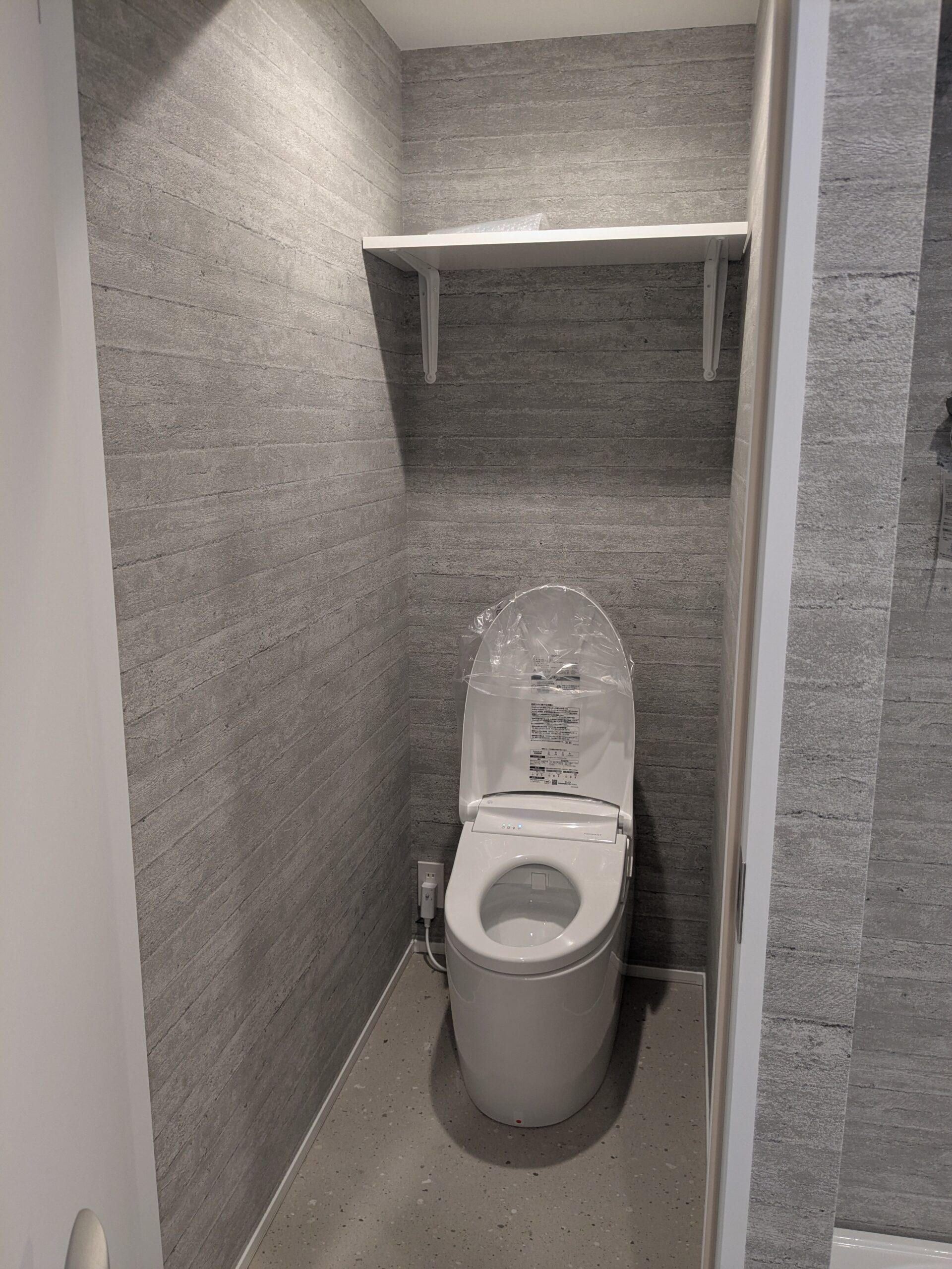 くすみブルーが映える-小上がりのある家- ｜ 中野区　アズ建設施工事例ギャラリー