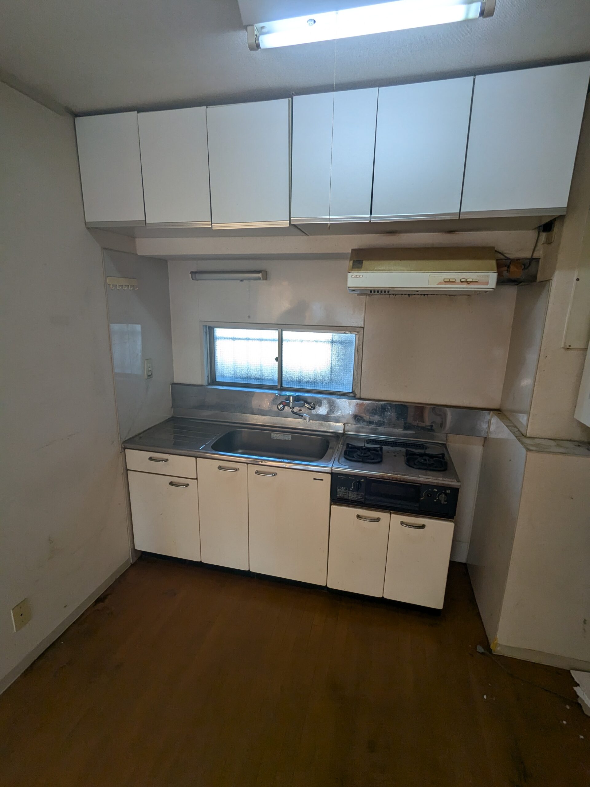 くすみブルーが映える-小上がりのある家- ｜ 中野区　リノベーション前