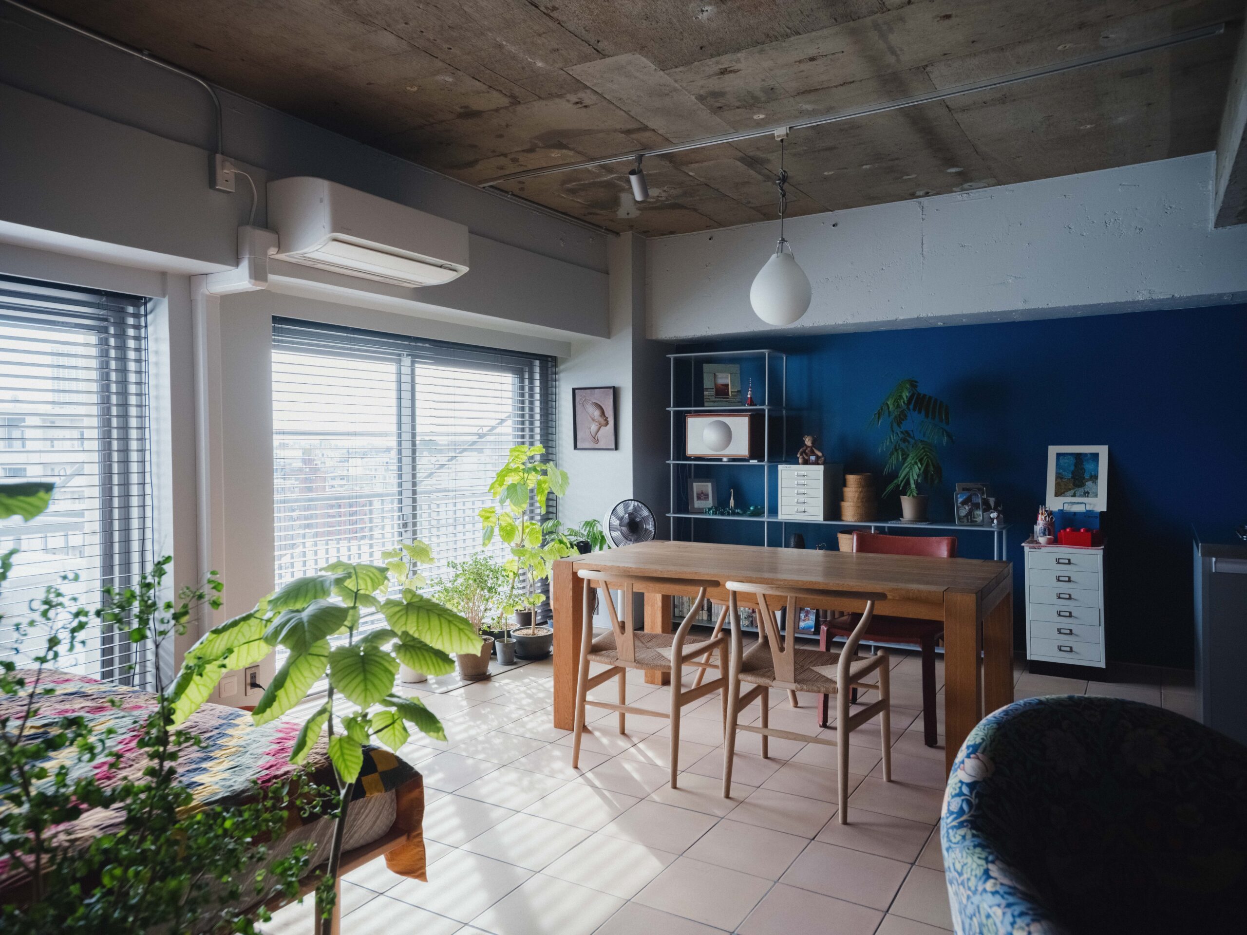 ヴィンテージにひかるディープブルー -テラコッタの家- | 目黒区　アズ建設施工事例ギャラリー