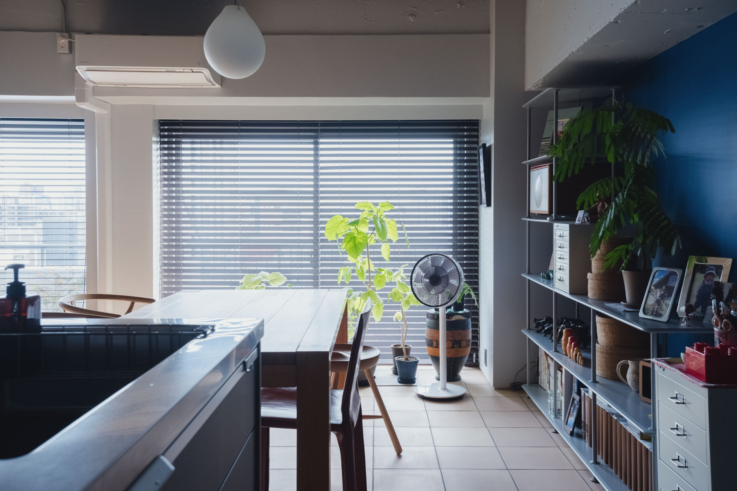 ヴィンテージにひかるディープブルー -テラコッタの家- | 目黒区　アズ建設施工事例ギャラリー