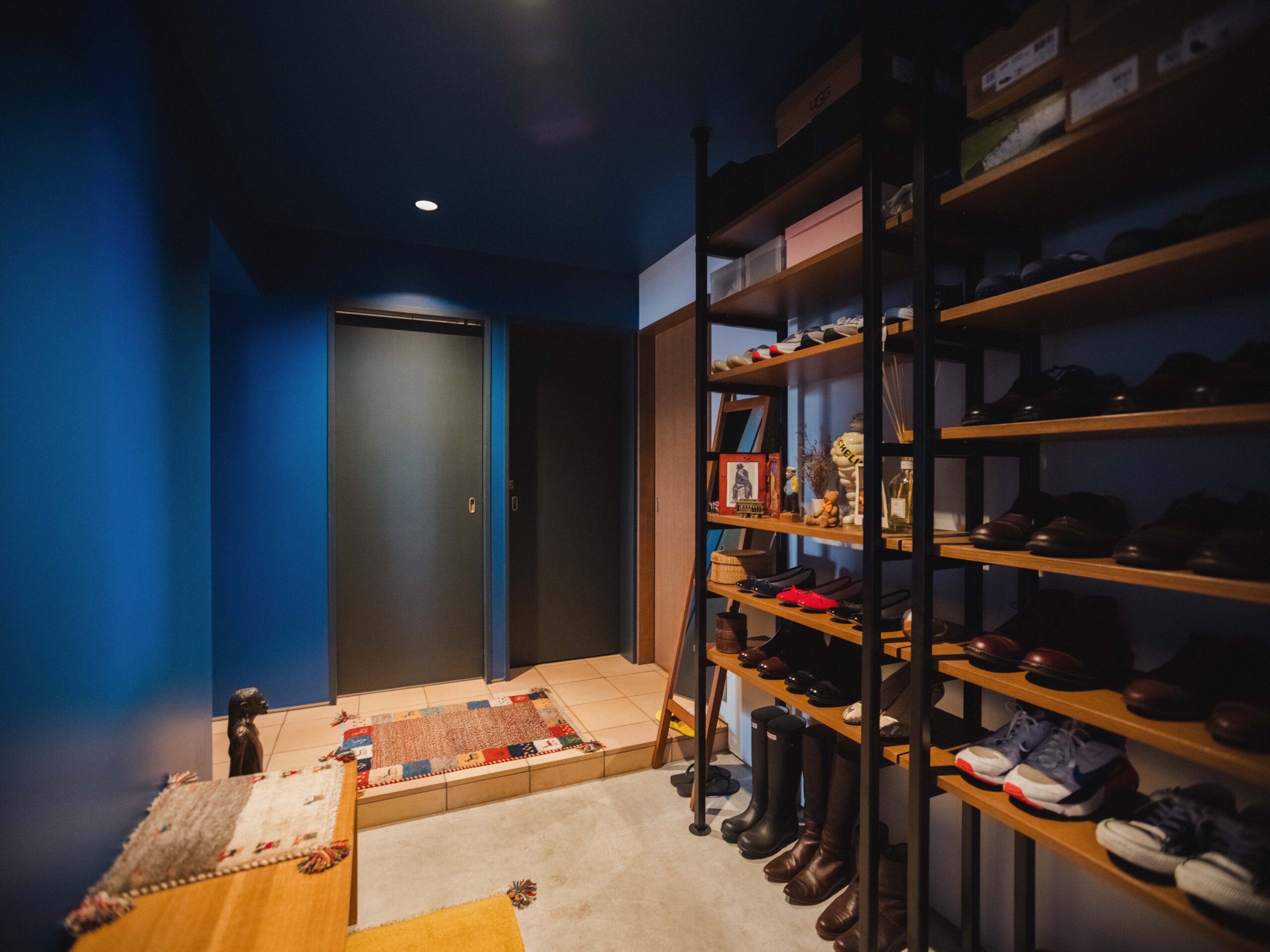 ヴィンテージにひかるディープブルー -テラコッタの家- | 目黒区　アズ建設施工事例ギャラリー