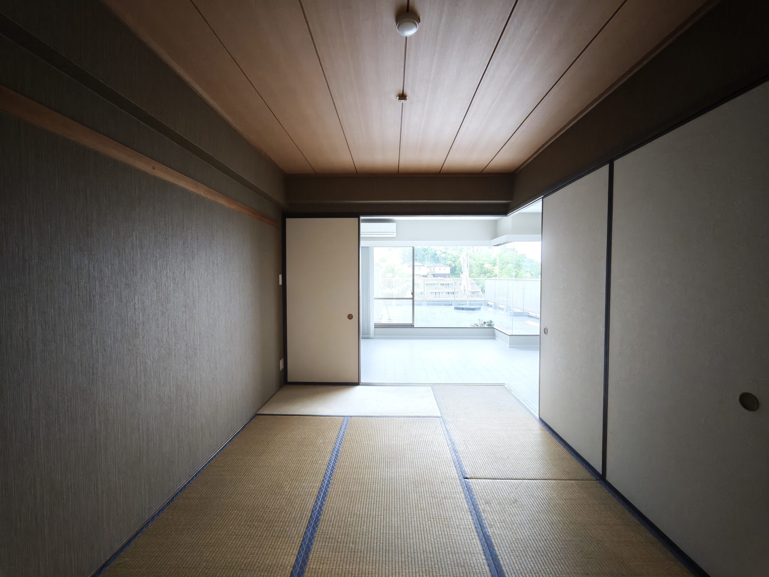 日常と非日常の間 -ルーフバルコニーと繋がる家-|日野 リノベーション前